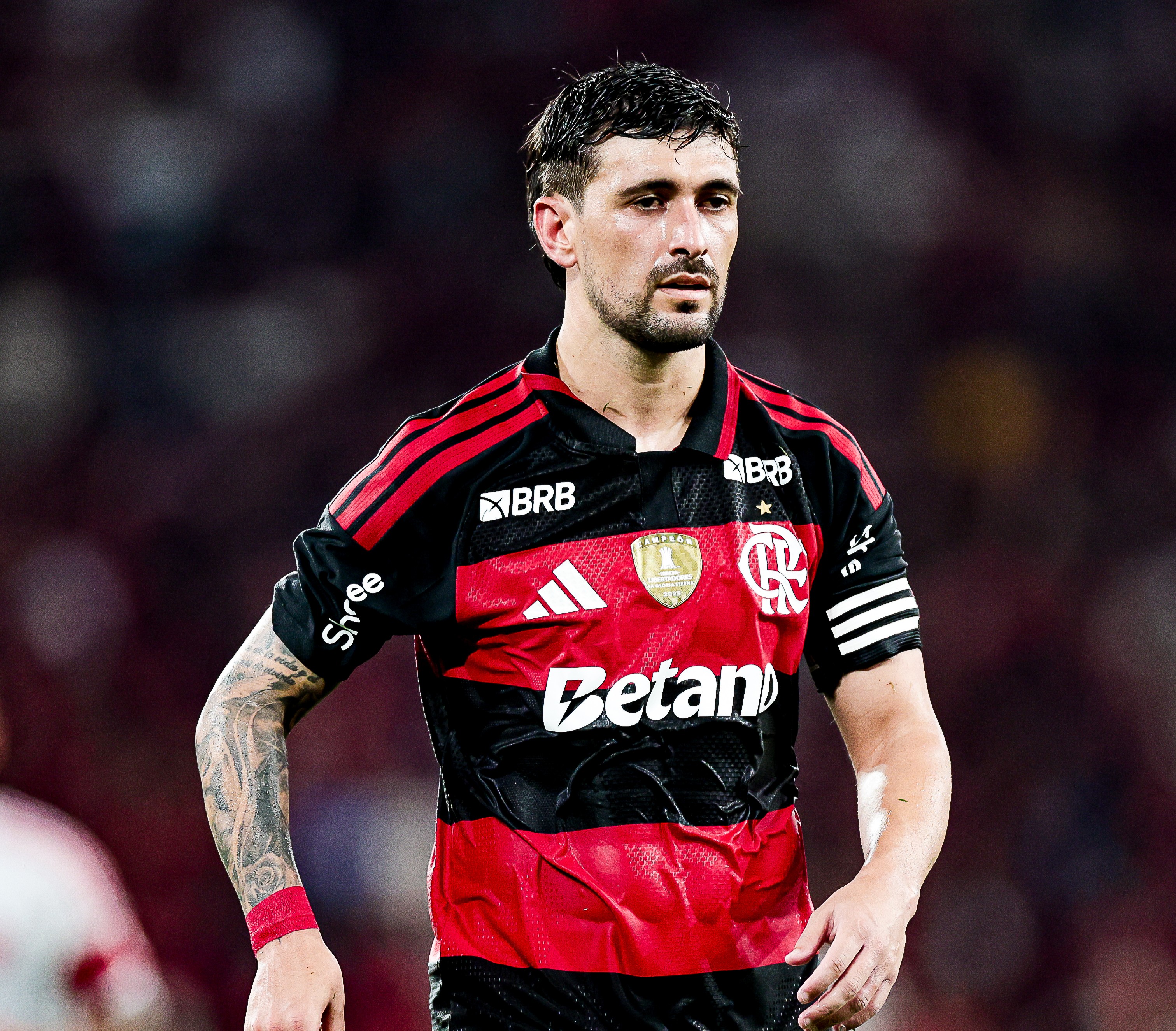Flamengo culpa Bielsa e Uruguai por lesão de Arrascaeta