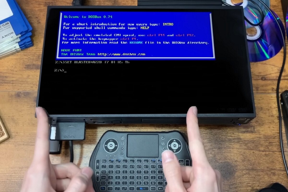 Este modder instalou o Windows 95 em um PlayStation 2 e viu em primeira mão por que o console é um dos consoles mais complexos da história da Sony
