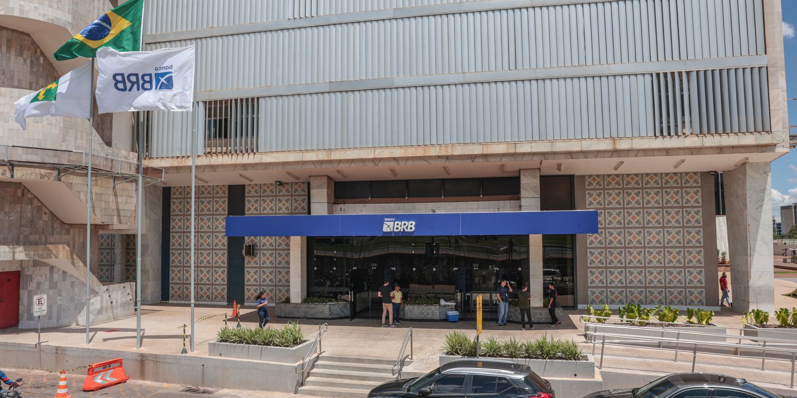 Justiça suspende uso de terrenos como garantia ao Banco de Brasília