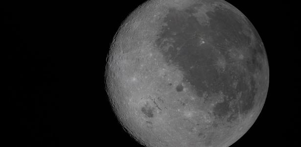 Artemis 2 fez mais de 7.000 fotos ao contornar a Lua que ajudarão estudos sobre crateras